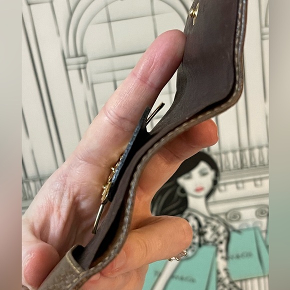 Gucci Monogram Four Key Holder With 16 Inch Unbranded Gold Chain - Picture 16 of 16